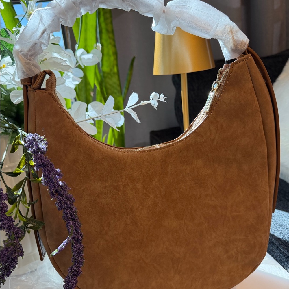4th & RECKLESS Una Faux Suede Crescent Shoulder Bag - Picture 15 of 16